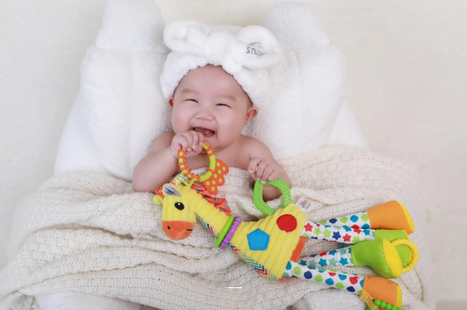 白山1岁宝宝流鼻涕打喷嚏